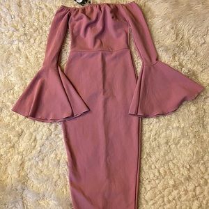 Off Shoulder Bell Sleeved Midi Dress